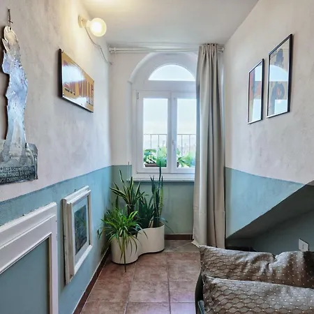 Mansarda In Piazza Castello Apartment *