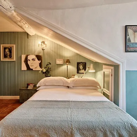 Daire Mansarda In Piazza Castello