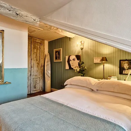 Mansarda In Piazza Castello Apartment